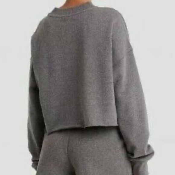 NEW Colsie Cropped Sweatshirt - Picture 3 of 3